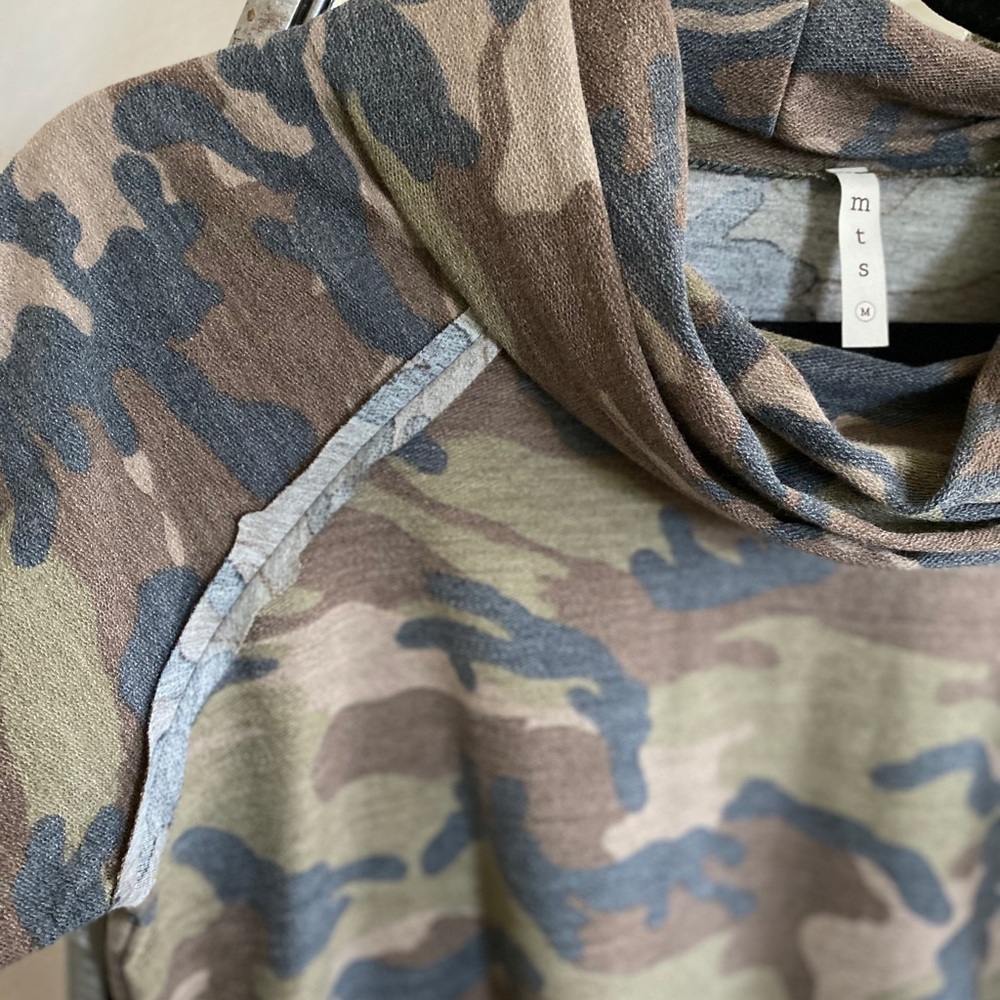 Camo pullover - Picture 3 of 5